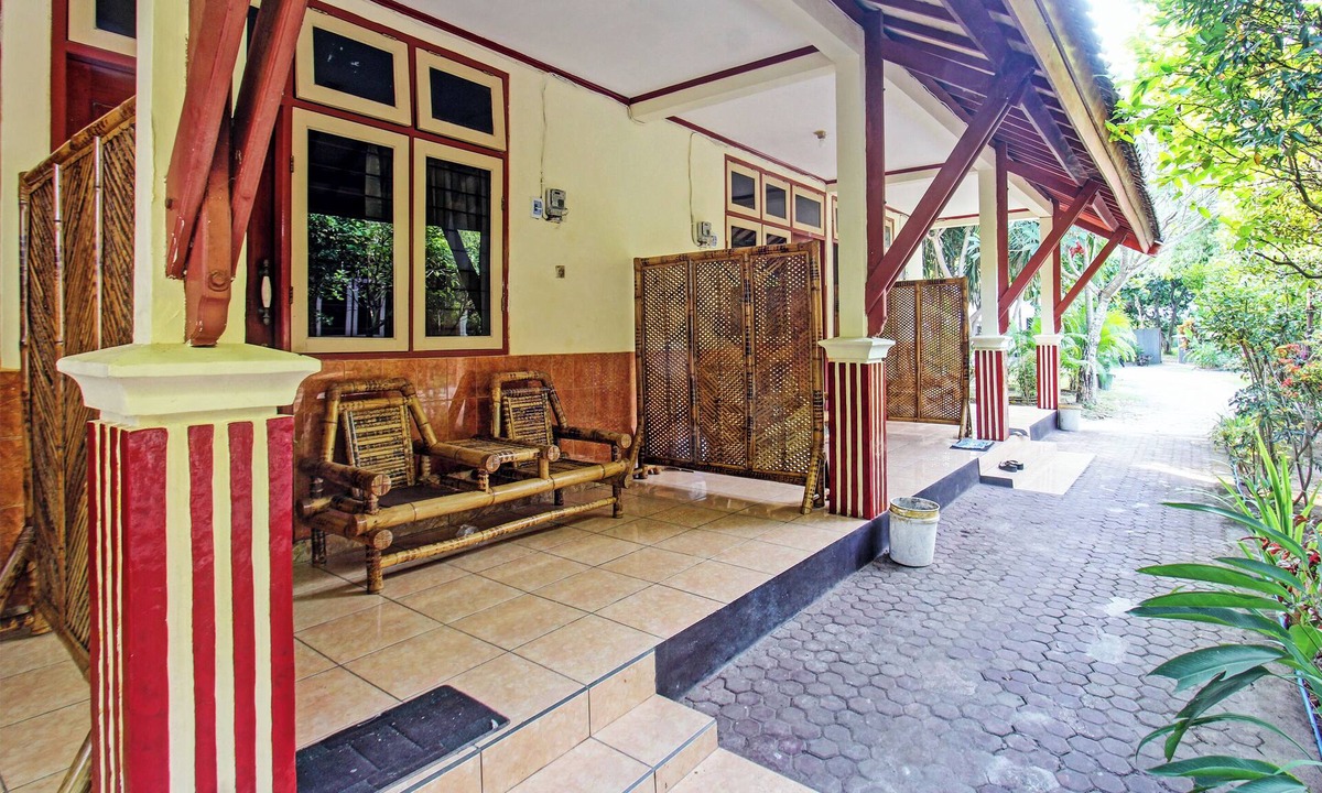 Purwokerto Hotel | Hotel O Losmen Tjabe Merah Near Alfamart Bintaro