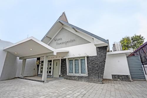 Blitar Hotel | Hotel O Nawangwulan