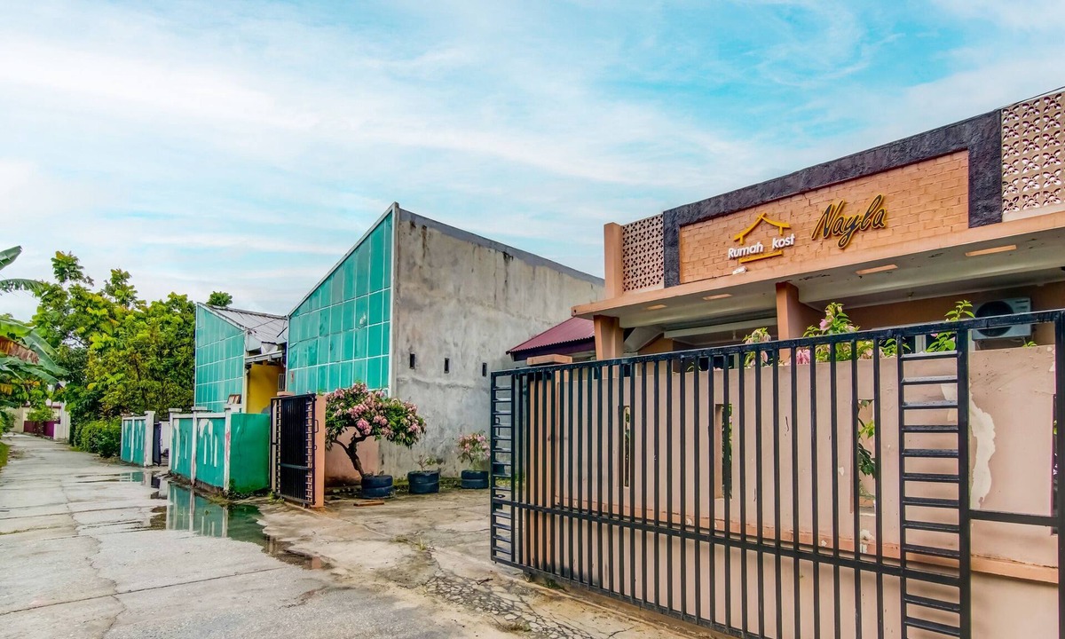 Pekanbaru Hotel | Hotel O Nayla Homestay Syariah Near Koro Koro Panam, Karaoke, Pool, & Cafe