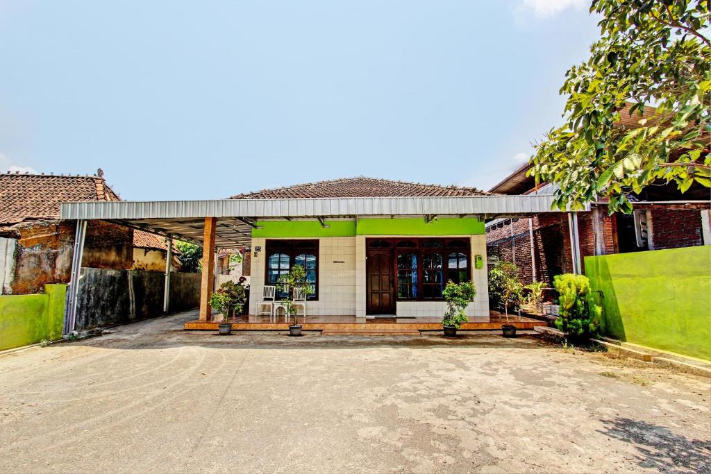Mayong Hotel | Hotel O Sengon Kostel Syariah