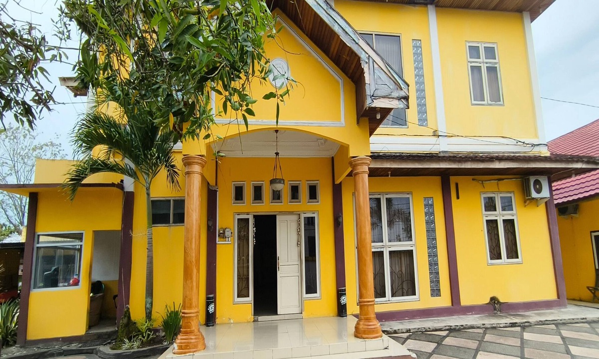 Sei Pinang Hotel | Hotel O Wisma Flamboyan NearTaman Makam Pahlawan