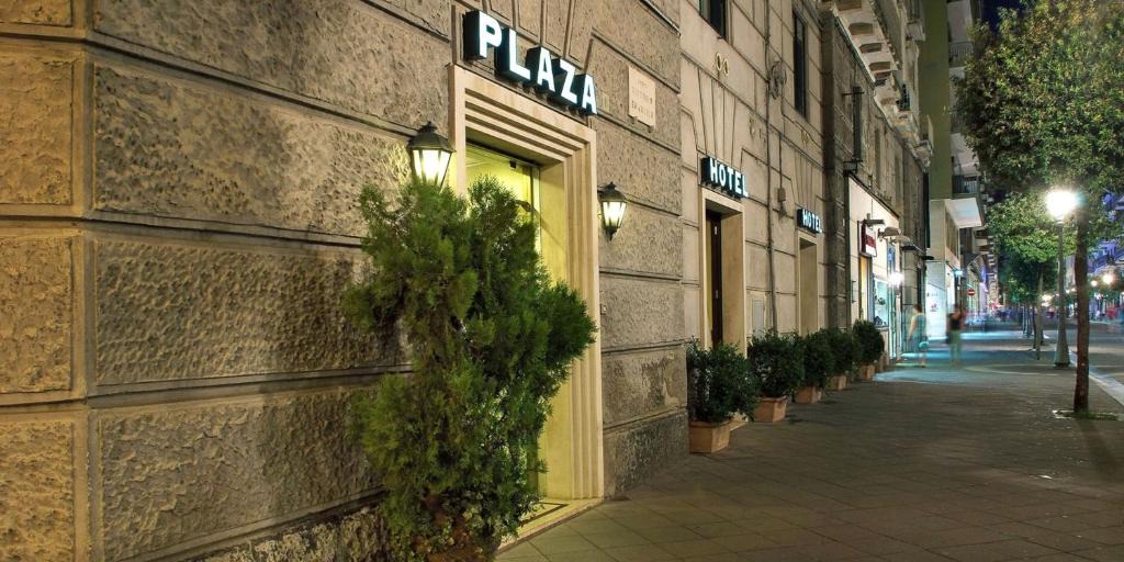 Salerno Hotel | Hotel Plaza