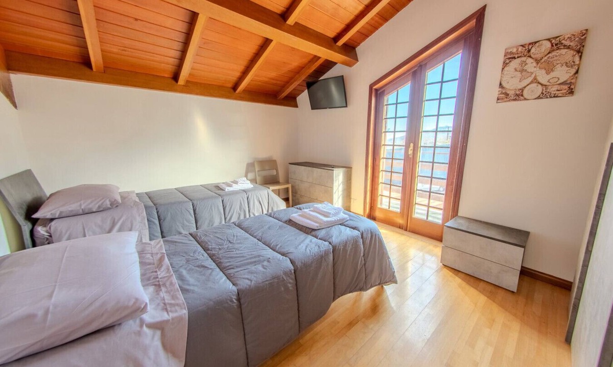 Gesualdo House | Il Rifugio del Principe - Camera Doppia con Bagno in Comune