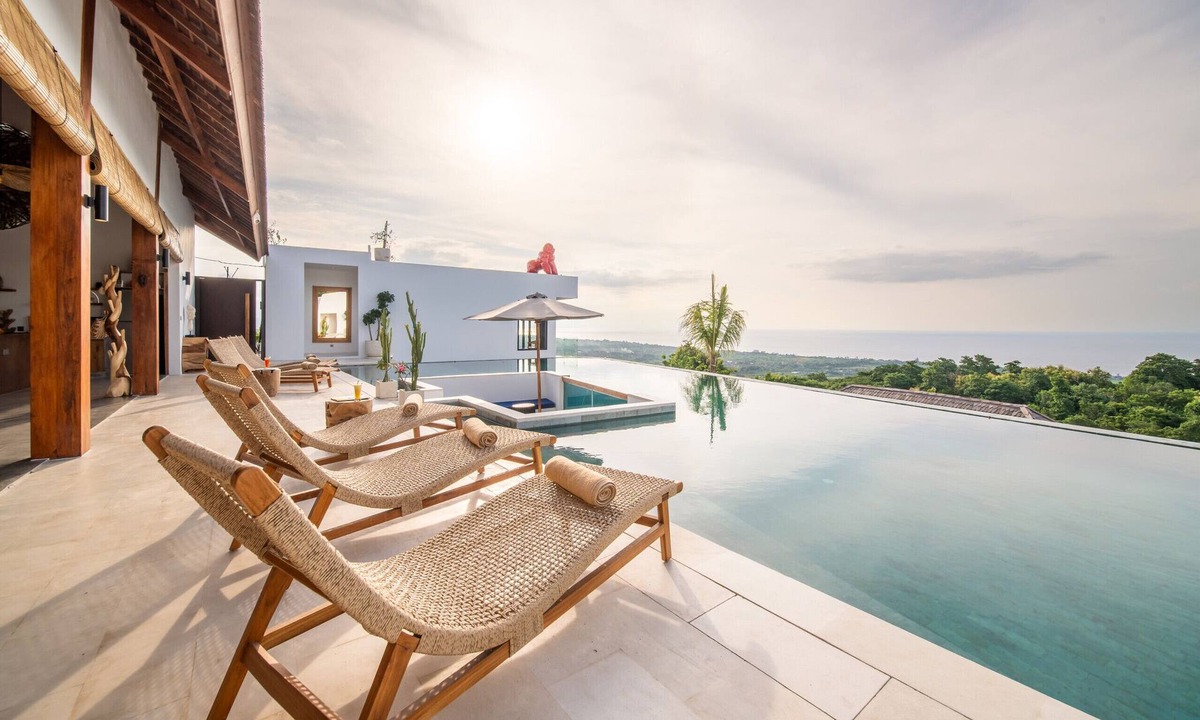 Banjartegehe Villa | Infinity Pool Cinema Lounge Hilltop Sea Views