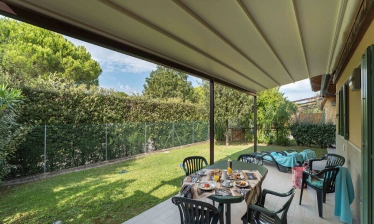 Lignano Sabbiadoro Villa | Spacious vacation house with garden