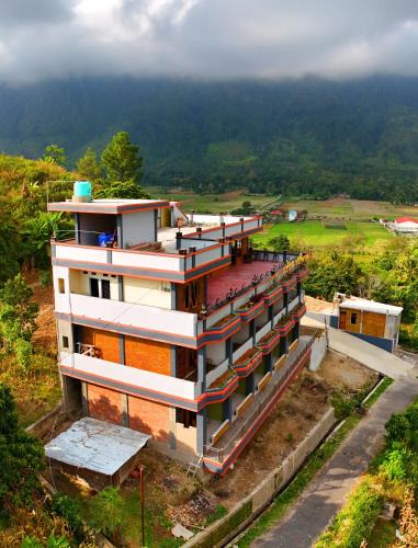 Tuk Tuk Hotel | Jenny's Villa and Restaurant