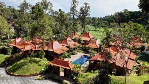 Semarang Hotel | Karenina Agung Resort Semarang