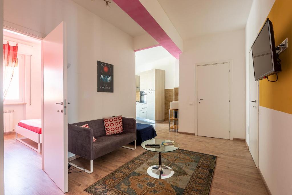 Aulla Apartment | Kubrick by Luce Stellata
