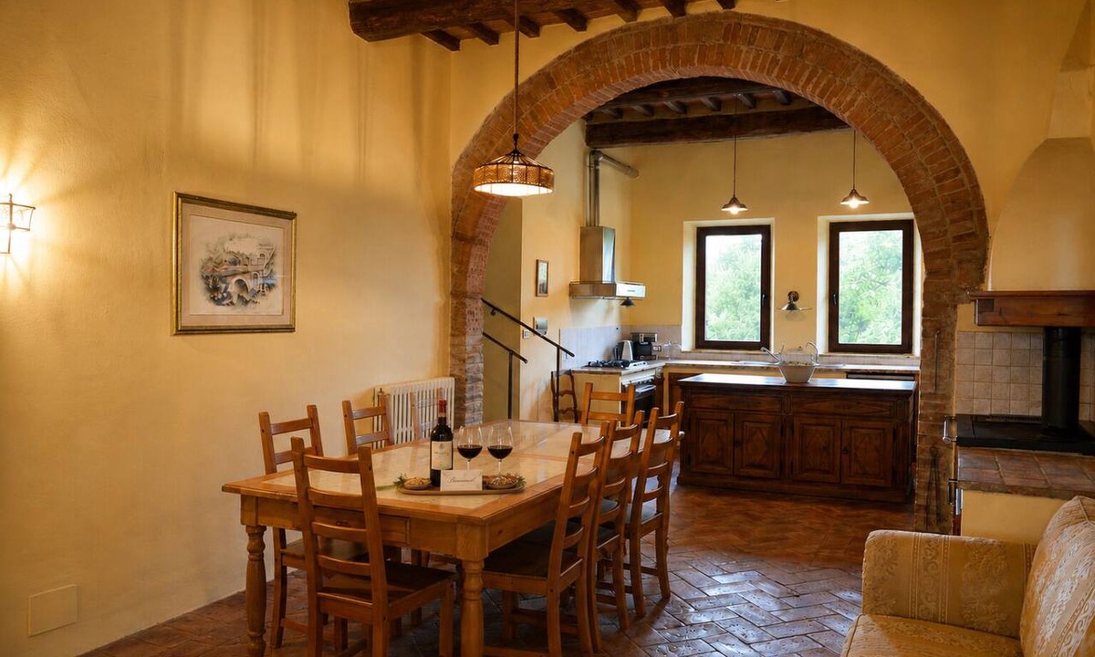 Asciano Apartment | "L'Ulivo" Large Apartment for Groups and Families with a Pool