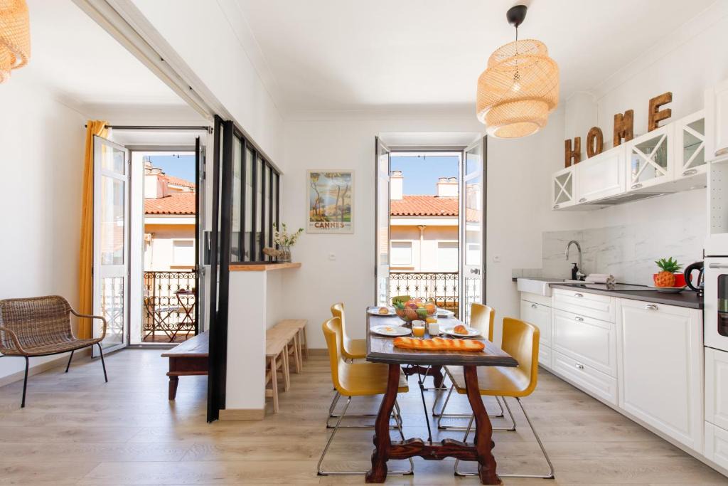 Le Suquet Apartment | La Colline YourHostHelper