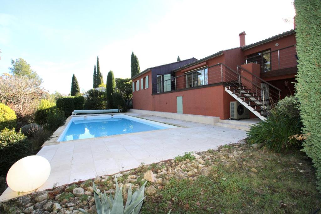 Bagnols-en-Foret Villa | La Fenouillarde YourHostHelper