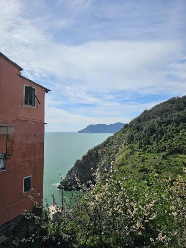 Corniglia House | La Lanterna