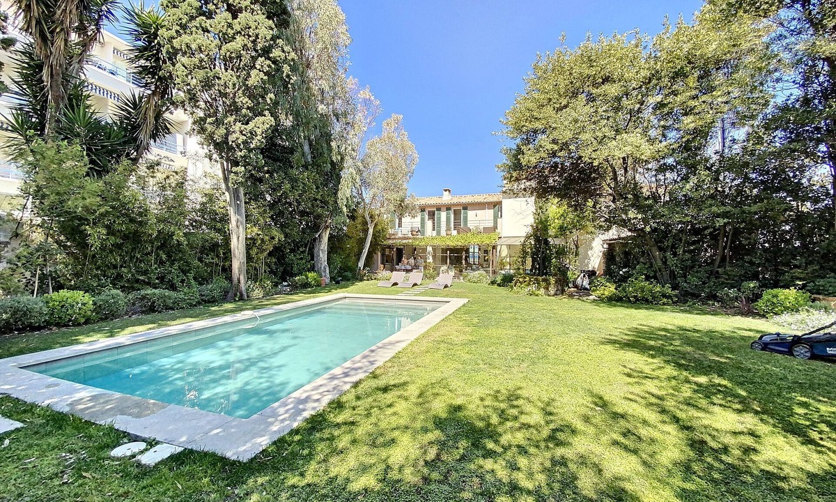 Cap-d'Antibes Villa | ☀️La plage☀️ Classified ⭐️⭐️⭐️⭐️