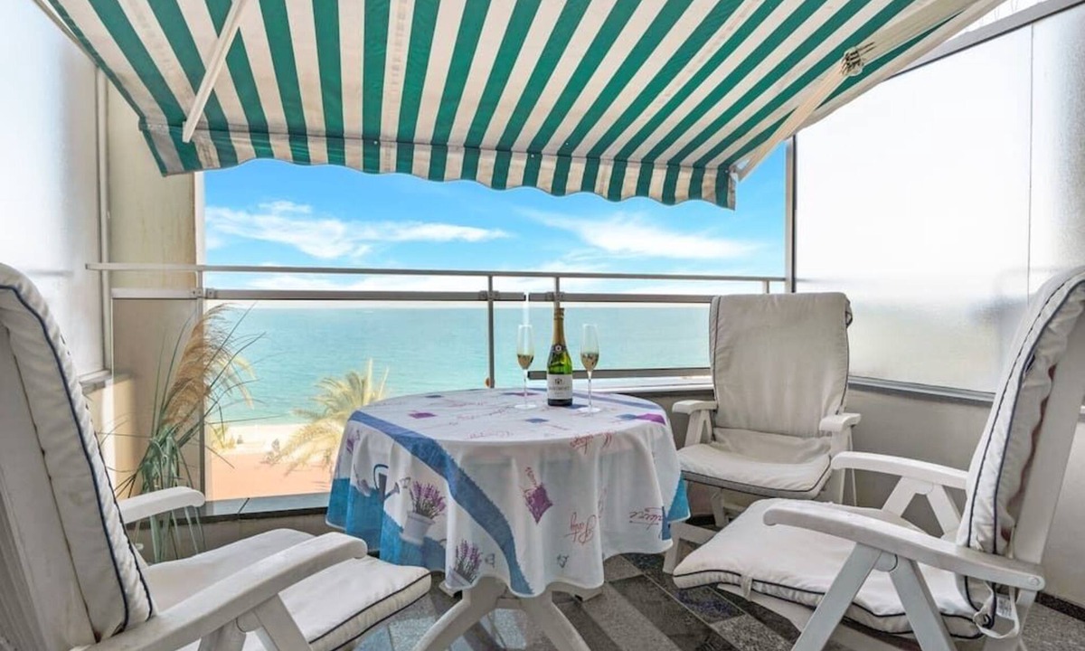 La Californie Apartment | La Prom 1 - two bedrooms facing the sea