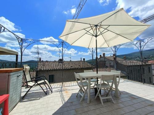 Torniella Apartment | La Terrazza sul Castello di Torniella