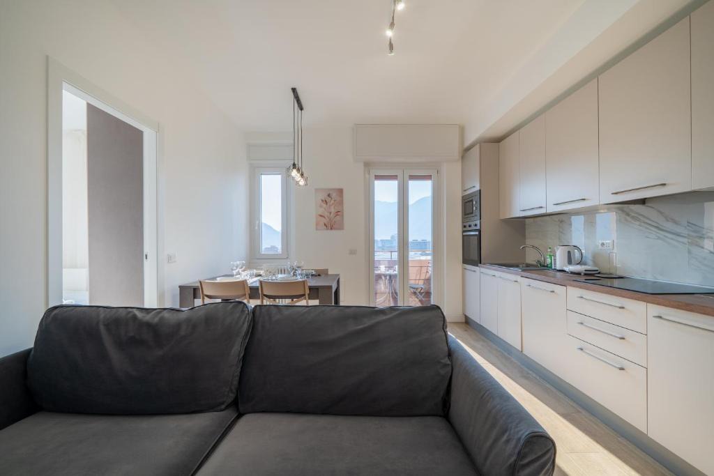 Lecco Apartment | Lake Como 5' - Mountain View - 10' Station - Wifi, AC