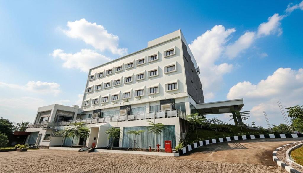 Karawang Hotel | Lakeside TELL Cikarang