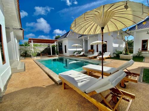 Bukit Villa | Lala Panzi Villa by Manara