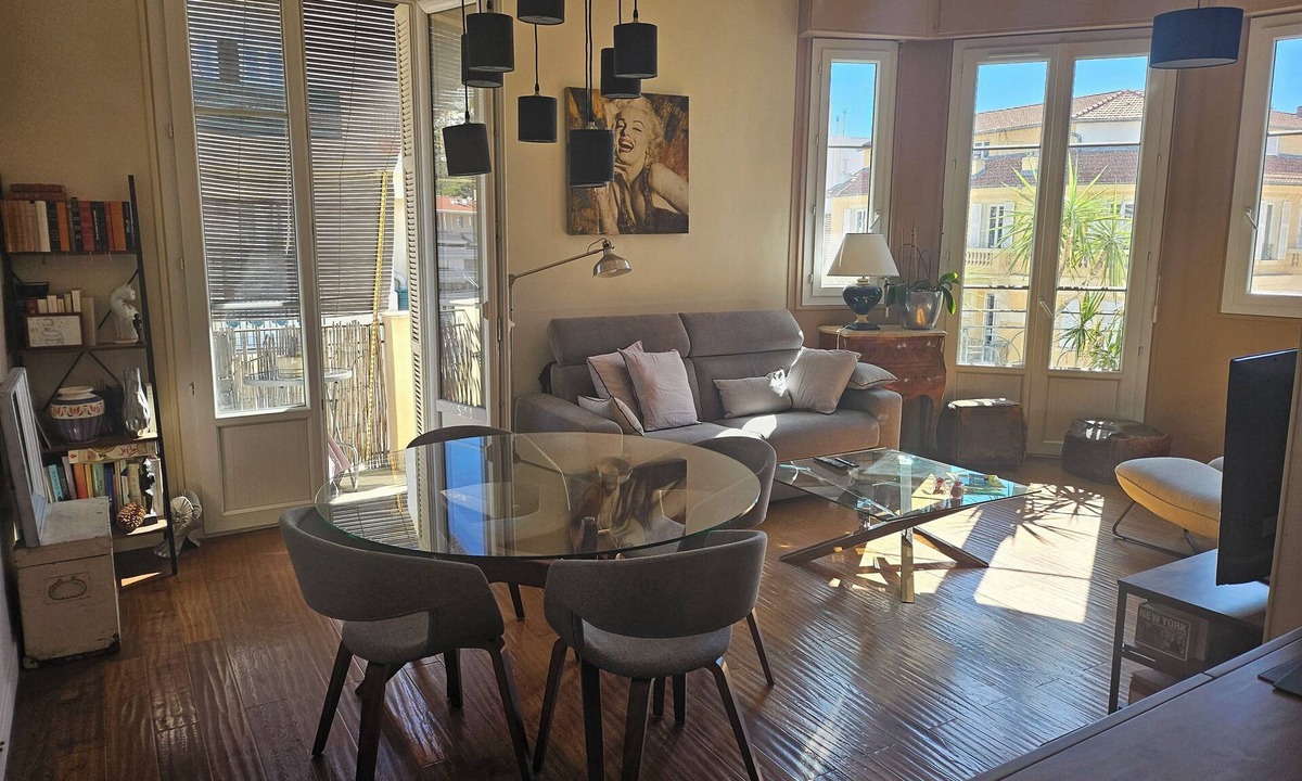 Riquier Apartment | Large 2-room apartment Riquier near port