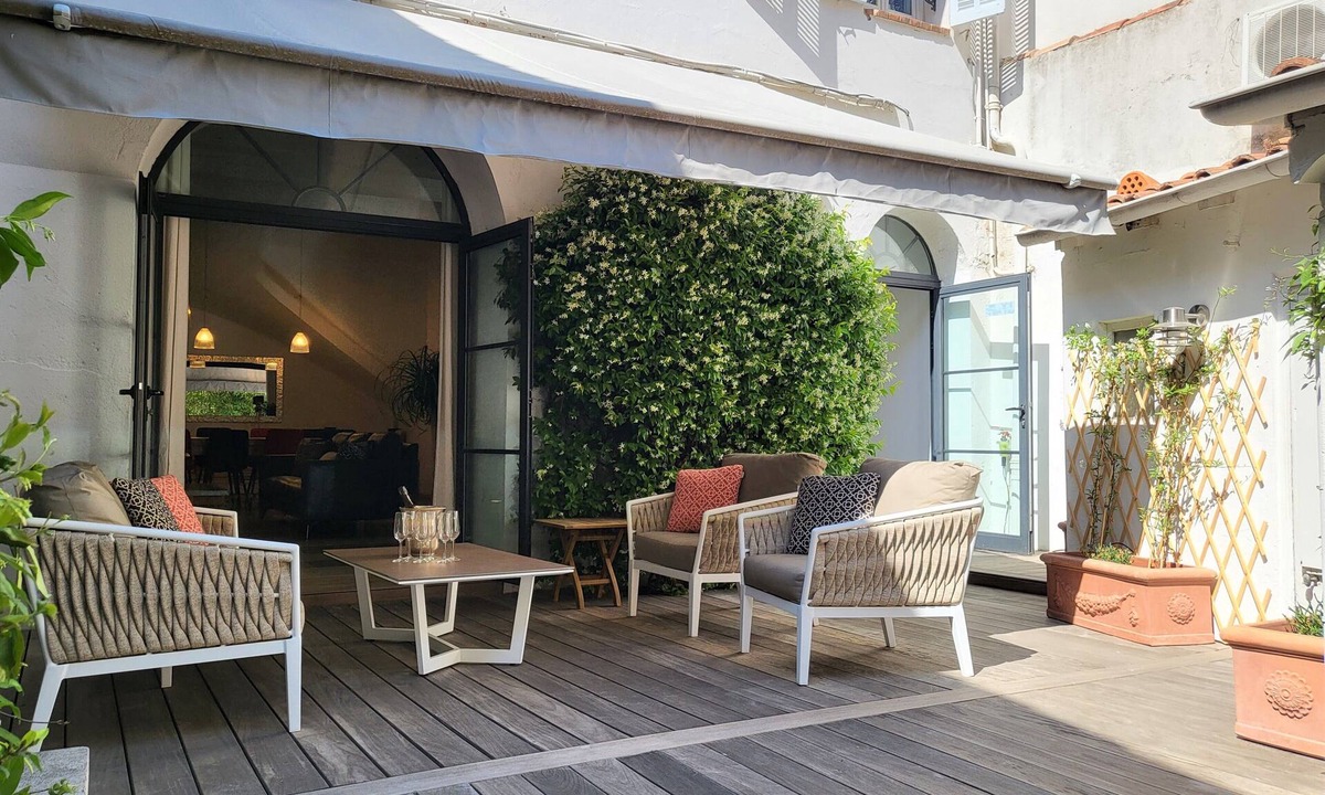 Cannes City Centre Villa | Large 4-star villa, 2 terraces, 100m from Palais des Festivals and beaches