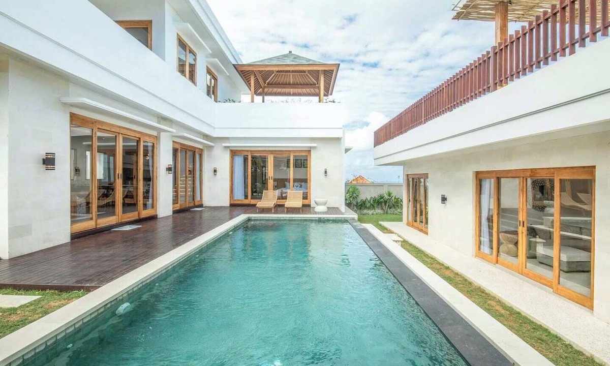 Pecatu Villa | Lavish 6 BR with Ocean Vista, 5 mins to Savaya