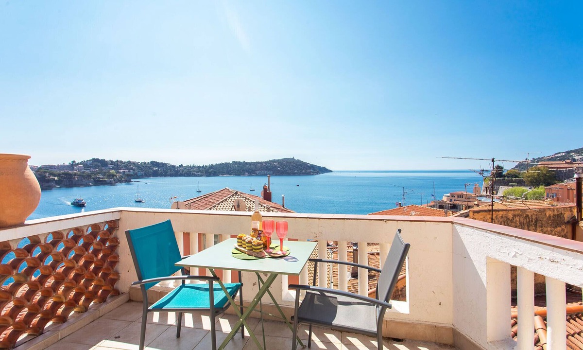 Villefranche-sur-Mer Apartment | LE BELVEDERE AP1059 by RIVIERA HOLIDAY HOMES
