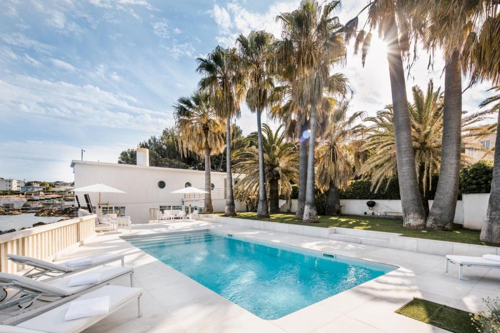 Cap-d'Antibes Villa | Le Chaland - Villa Pied dans l'Eau - Waterfront