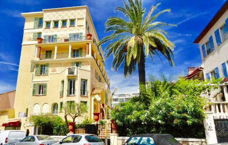 Juan-les-Pins Apartment | Le pin doré