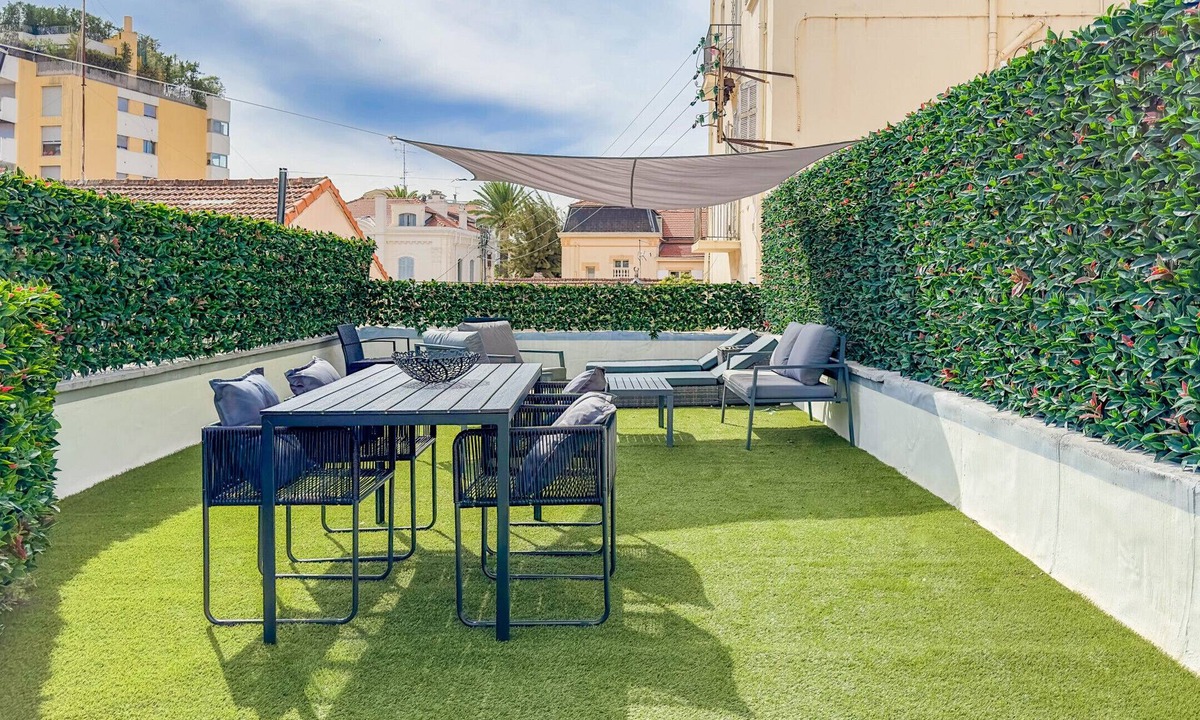 California - Pezou Apartment | Le Riviera