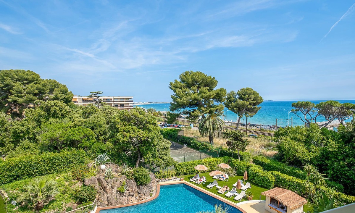 La Croix des Gardes Apartment | Le Trident by Interhome