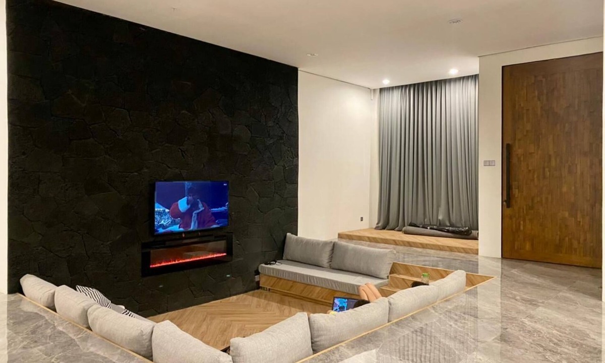 Bandung Villa | LeRoca, Villa with Pool, 15 min to Paris Van Java mall