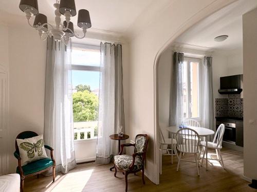 California - Pezou Apartment | Les Lucioles-2rooms app 9 min Festival -balcon-wifi