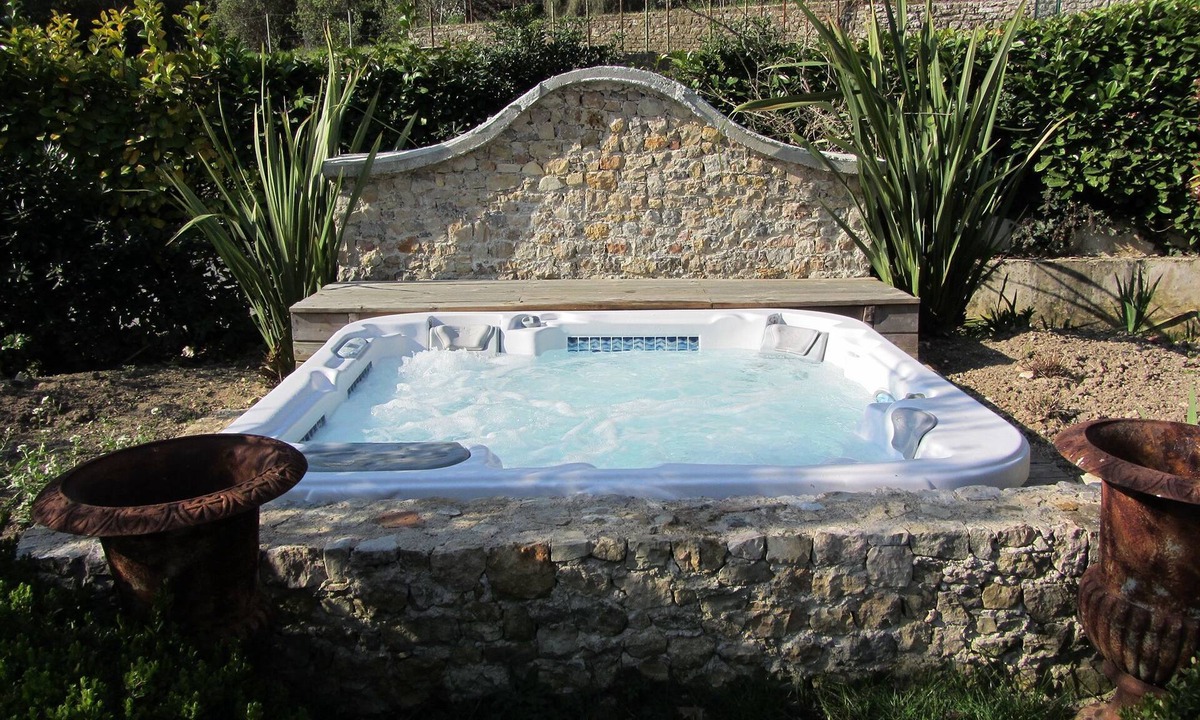 Mougins Bed & Breakfast | Les Rosées
