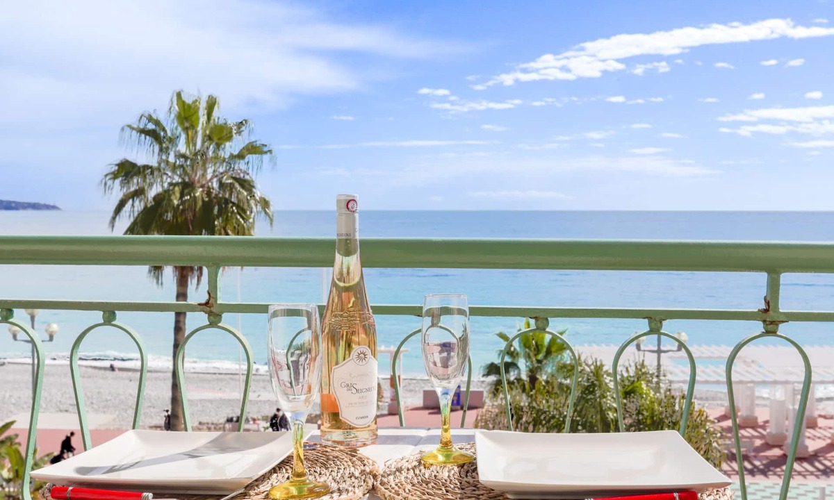 La Californie Apartment | Les Yuccas Promenade des Anglais by Interhome