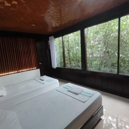 Waisai House | Logbond Cozy Guesthouse