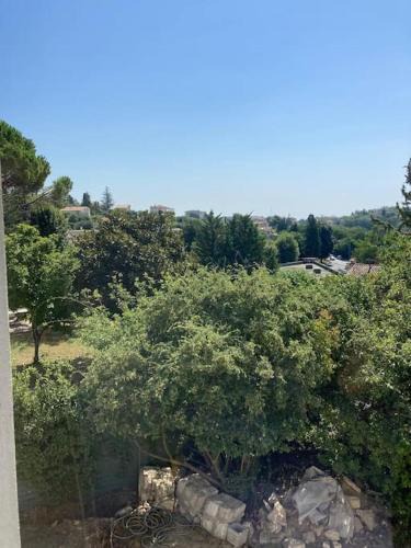Vence Apartment | Logement avec tèrrasse, au calme