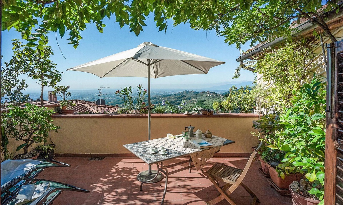 Massa Apartment | Lovely apartment in Massa e Cozzile