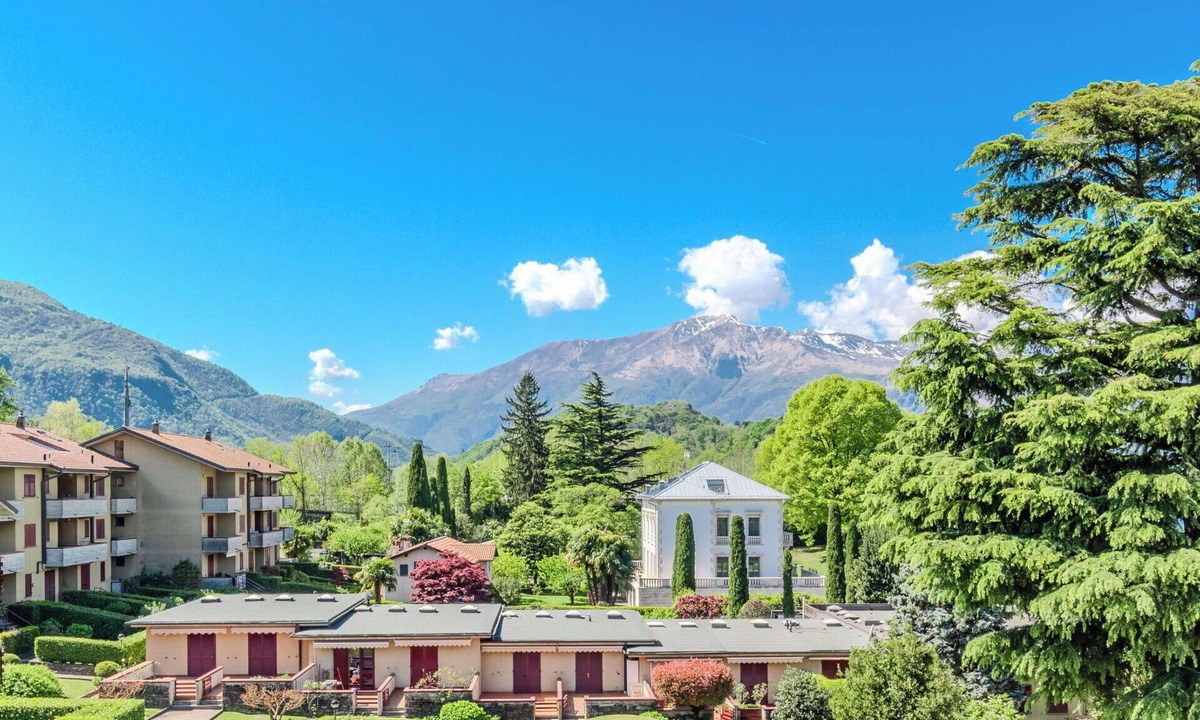 Colico Piano Apartment | Lovely apartment for 4 people with WIFI, A/C, TV and balcony