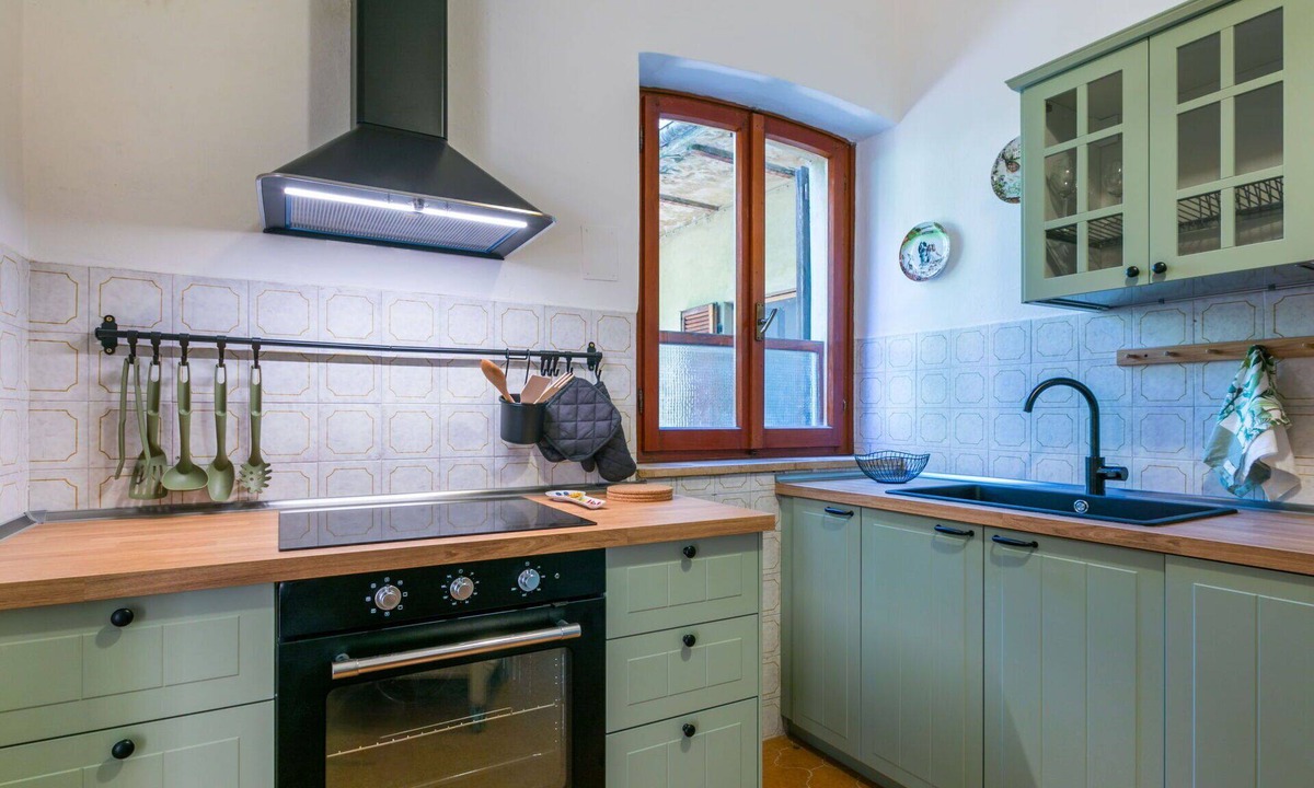 Volterra Apartment | Lovely apartment for 7 people with WIFI and patio