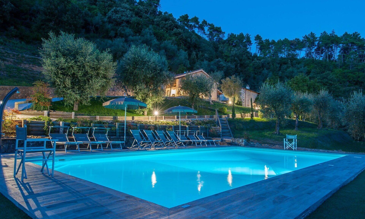 Pescaglia Villa | Lovely apartment in villa for 6 guests with WIFI, A/C, pool, TV, terrace and pets allowed