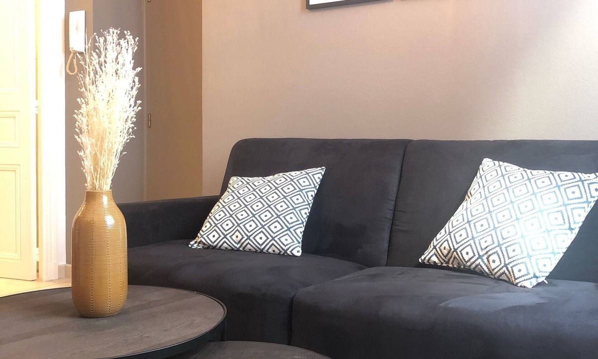 Antibes Old Town Apartment | Lovely studio in the heart of Old Antibes