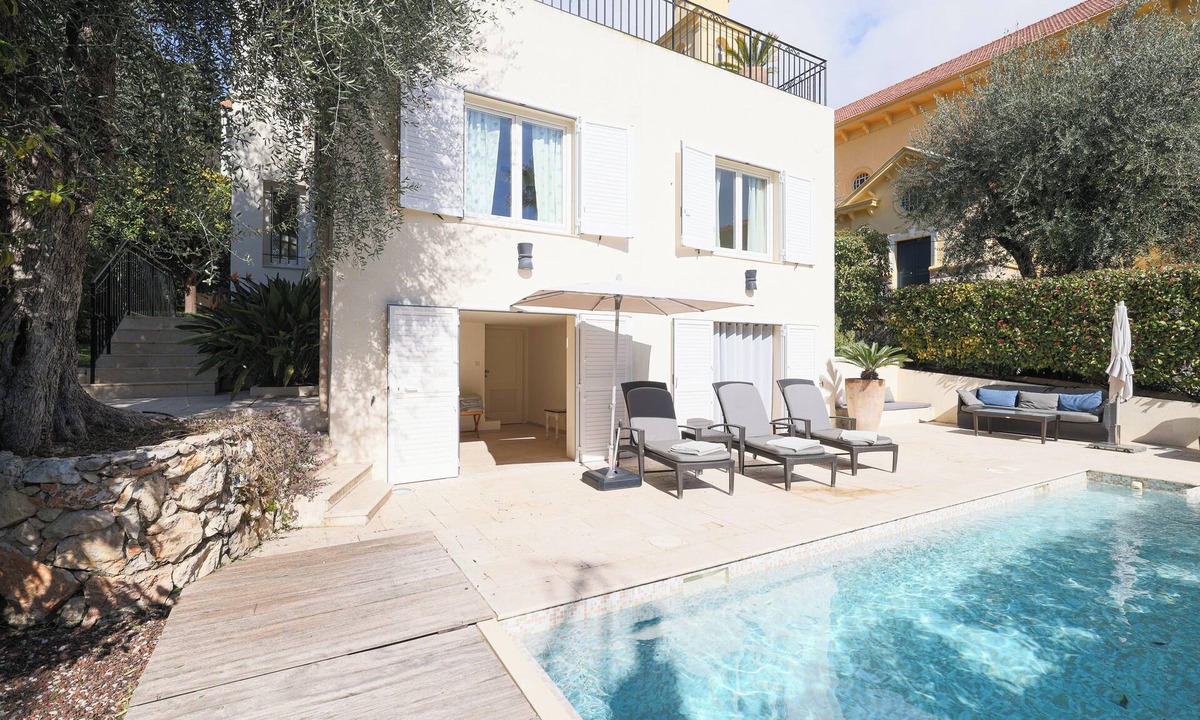 Beaulieu-sur-Mer Villa | LUXURIOUS VILLA WITH A GREAT SEA VIEW, POOL AND AIR CONDITION