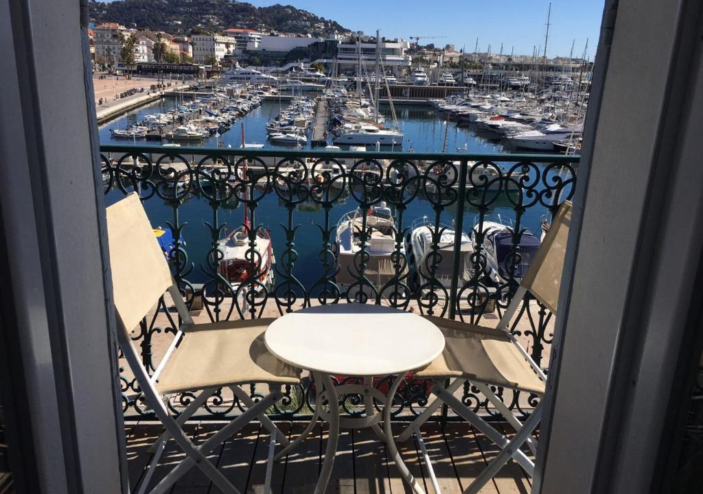 Le Suquet Apartment | Luxury 1 bedroom Quai St Pierre 2 mins from the Palais & Croisette 269