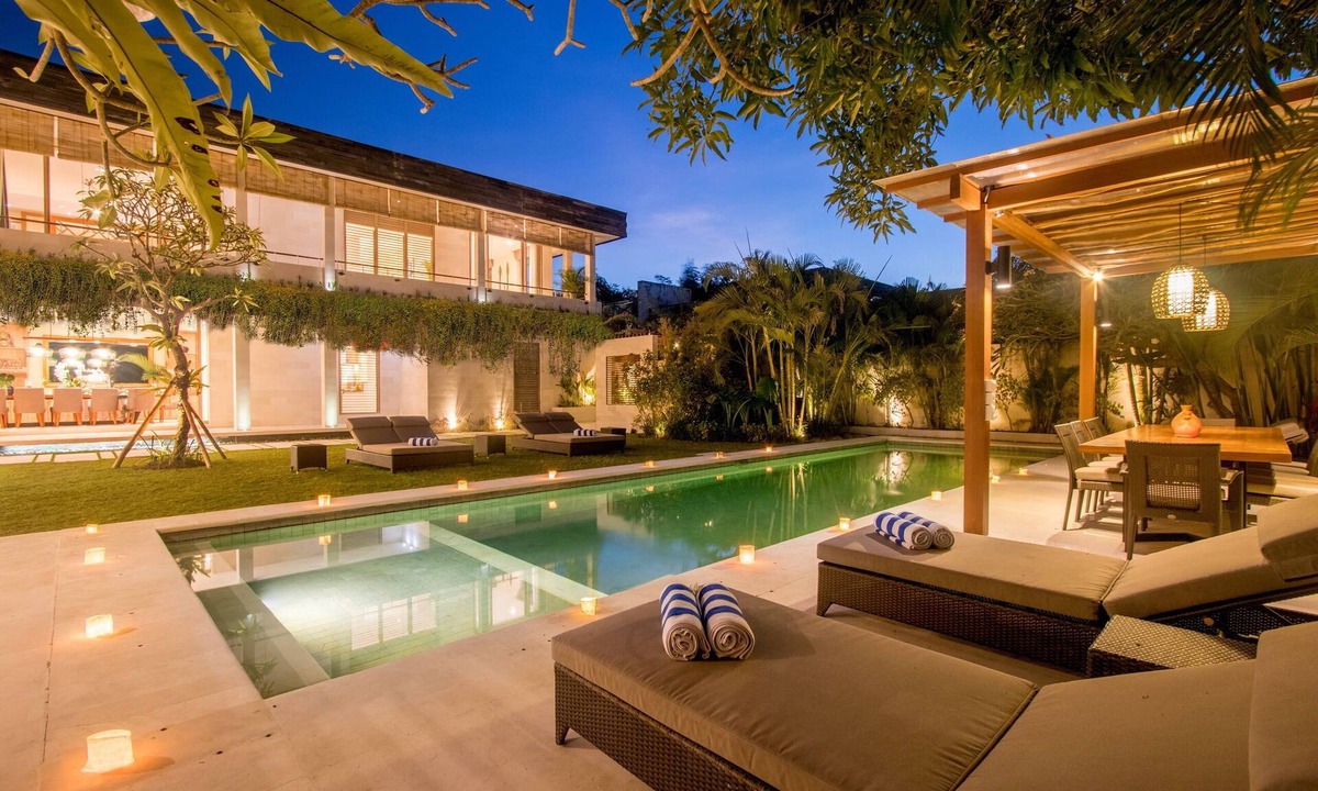Jimbaran Bay Villa | Luxury 5 Bedrooms Villa with Private Pool