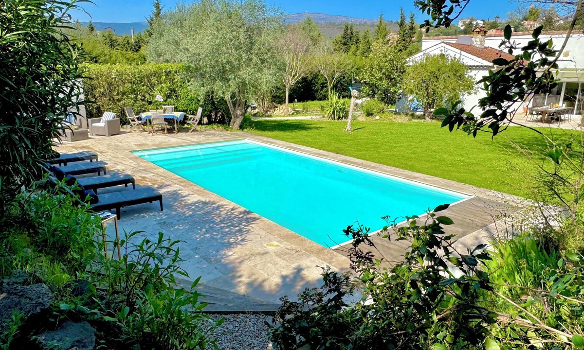 Le Rouret Villa | Luxury family villa with private pool and large south-facing garden