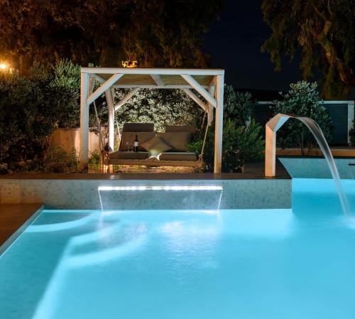 Megalochori Villa | Luxury Santorini Villa 4 Bedroom Villa Secluded Location & Private Pool Megalochori