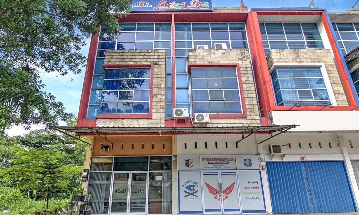 Pekanbaru House | Luxury Twin Stay with Free WiFi and Parking