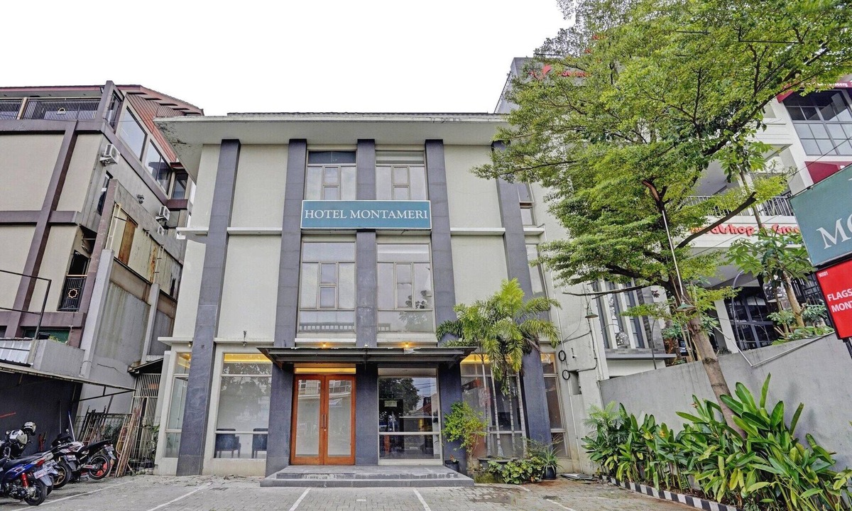 Bandung House | Luxury Twin Stay with Free WiFi and Parking