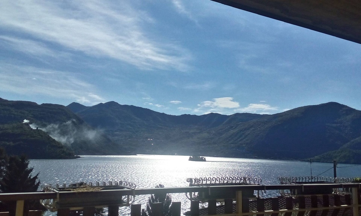 Tavernola Bergamasca Apartment | 💫Luz House💫 Lake view apartment.