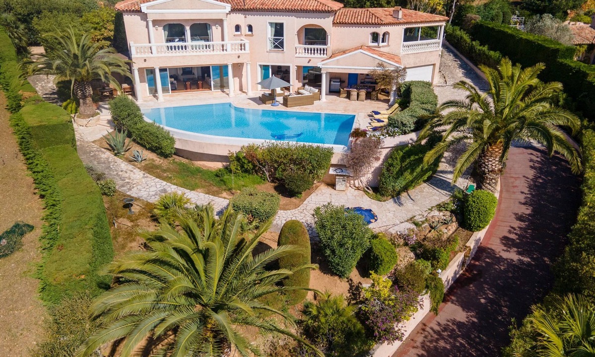 La Nartelle Villa | Magnificent, luxurious villa with a sea view and infinity pool